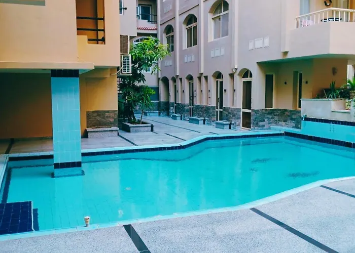 Cozy 1br Pool View Steps From The *
